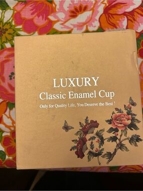 LUXURY Classic Enamel Cup - Peach Box with Floral Print